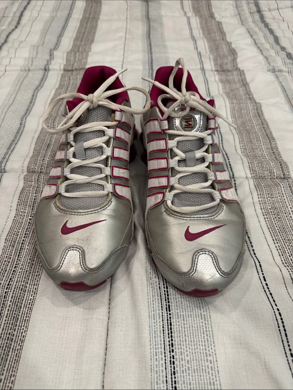 Nike Shox Women’s Silver and Magenta